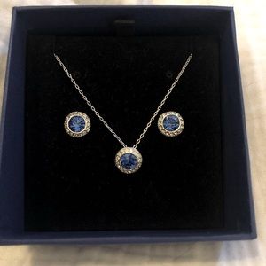 Swarovski sapphire earnings and necklace